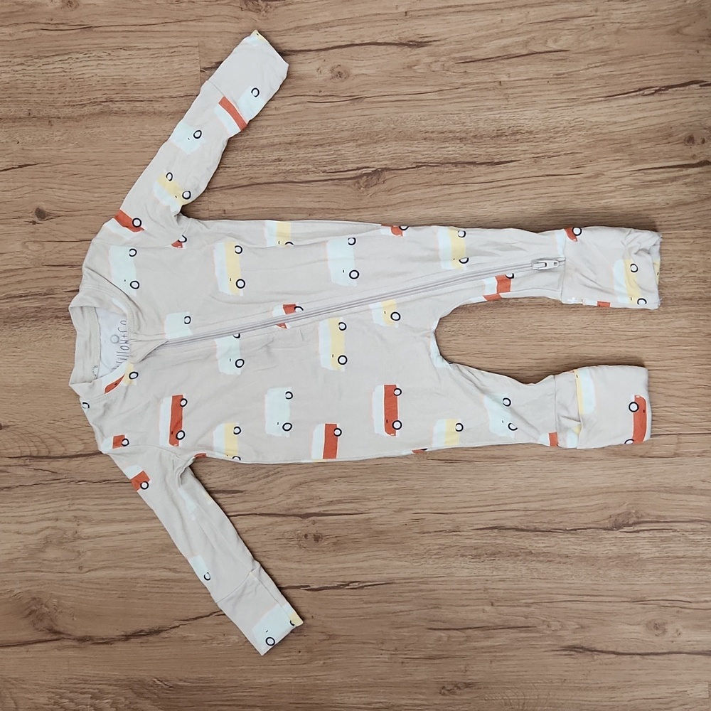 Willow+Co Newborn Zippered Romper in Vintage Bus